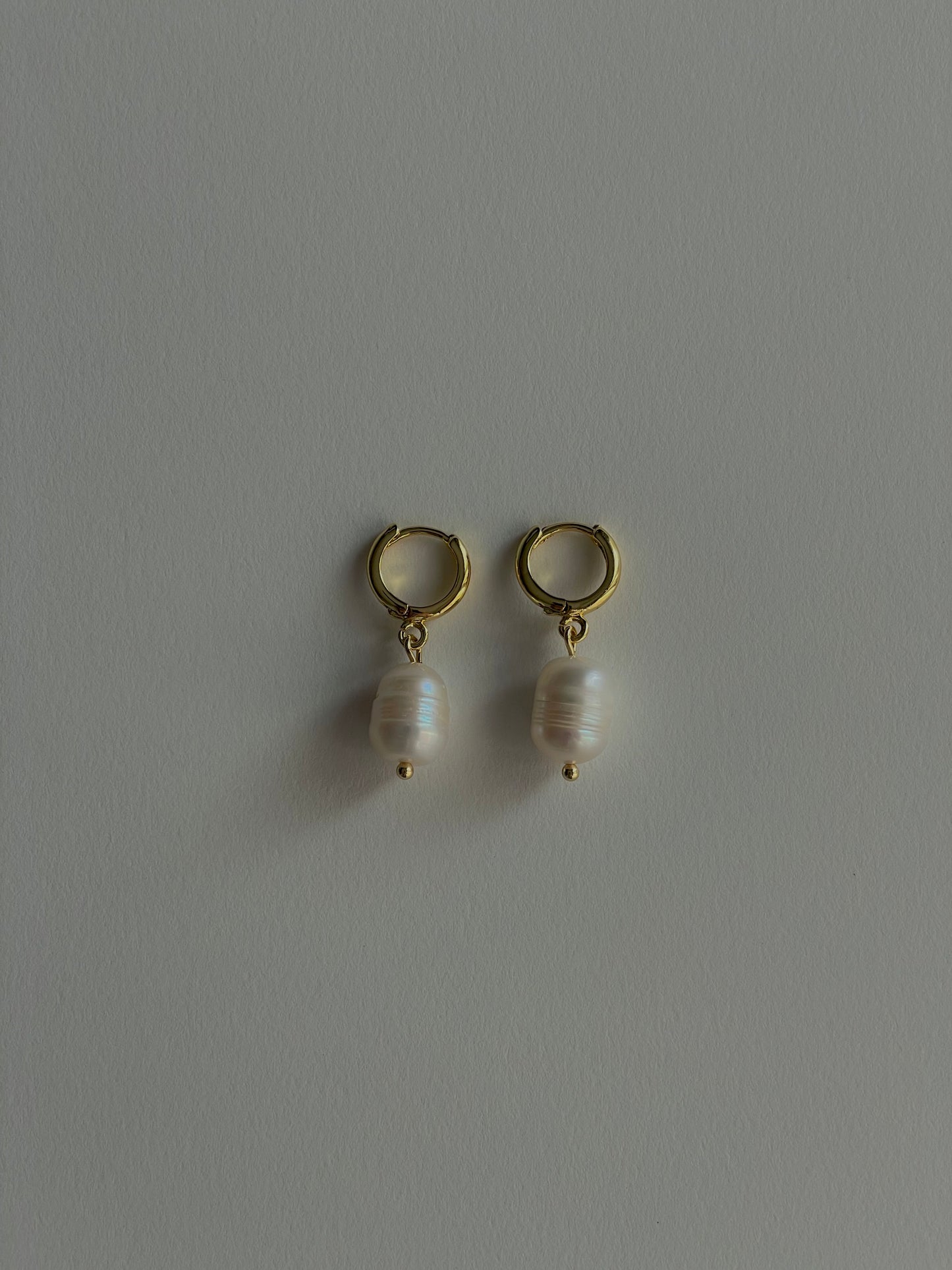 Cultivated pearl earrings