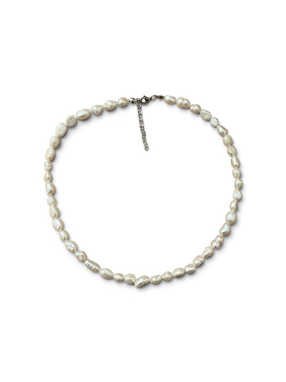 Classic pearls
