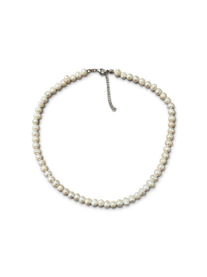Classic pearls